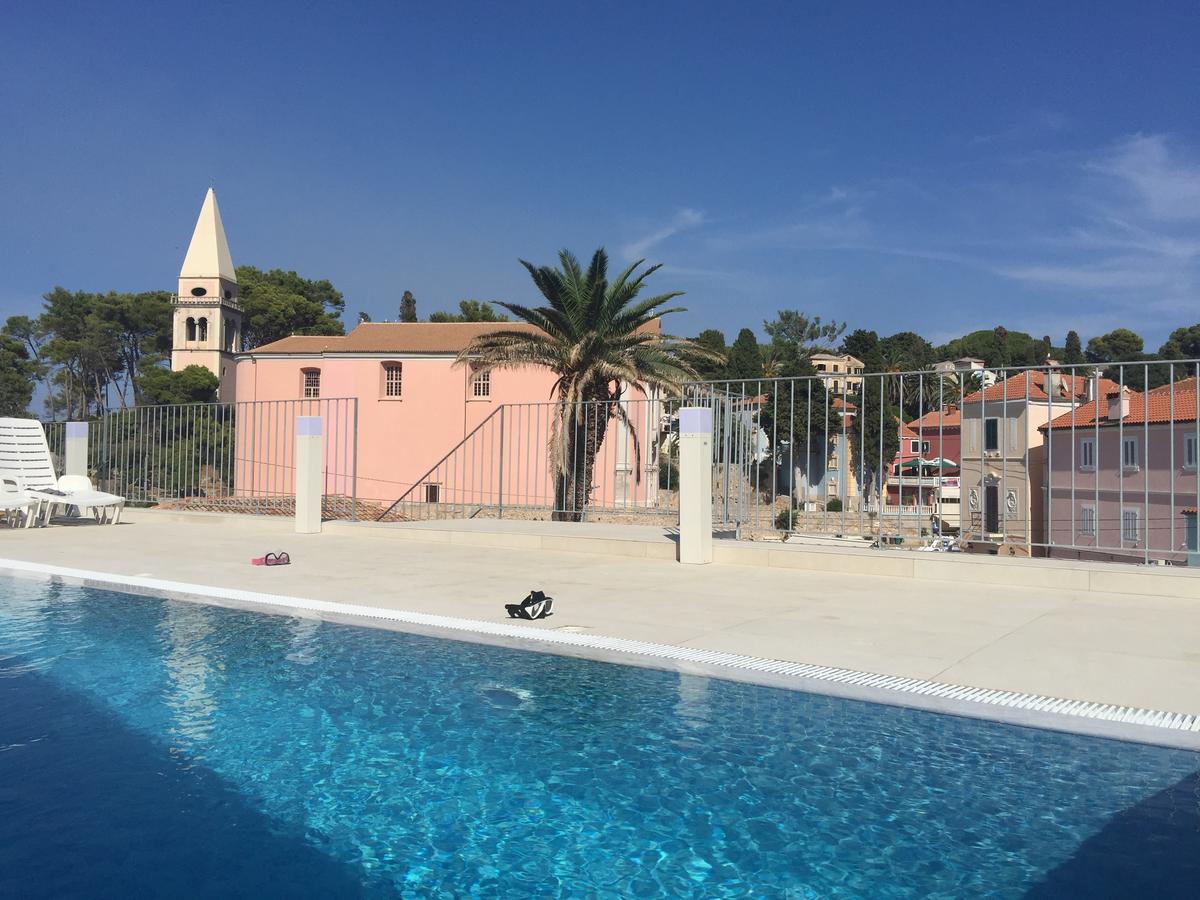 Hotel Vila Conte Veli Losinj Luaran gambar