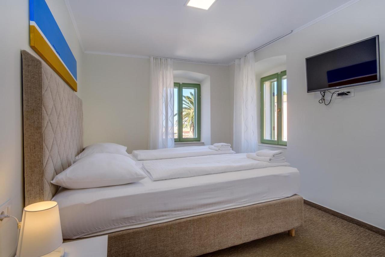 Hotel Vila Conte Veli Losinj Luaran gambar