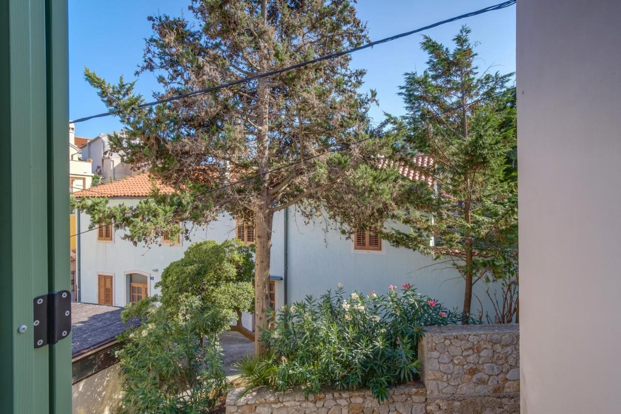 Hotel Vila Conte Veli Losinj Luaran gambar