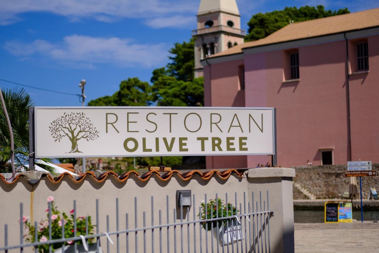 Hotel Vila Conte Veli Losinj Luaran gambar