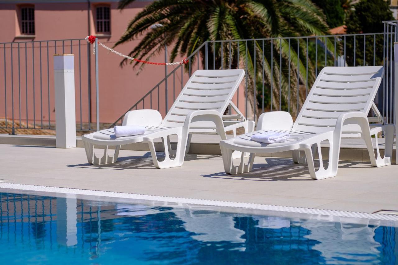 Hotel Vila Conte Veli Losinj Luaran gambar
